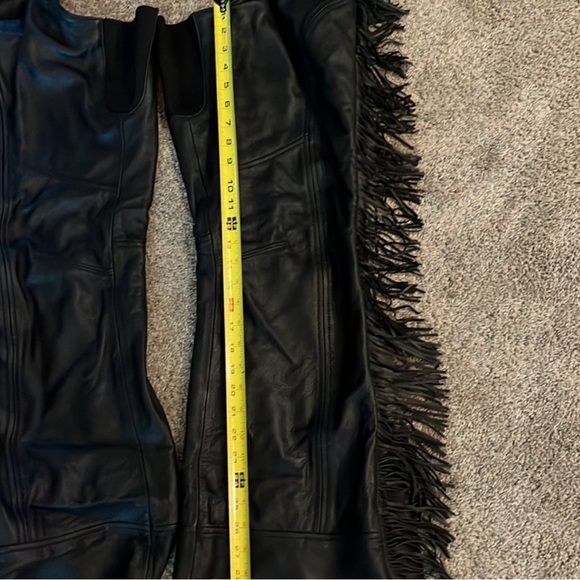 Women’s XL Harley Davidson leather fringe chaps - Picture 12 of 14